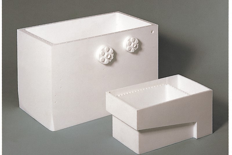 Fluoropolymer containers